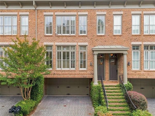 817 Highland Green Way NE, Atlanta, GA 30306