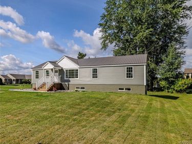 8727 Whiting Road , Cicero, NY 13039