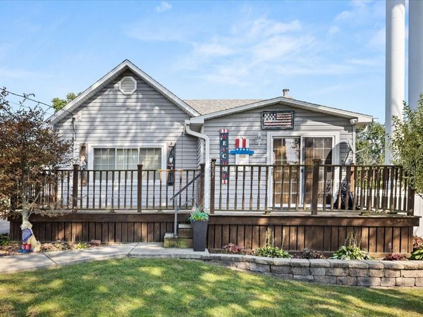 807 N Otter Creek Road , Streator, IL 61364