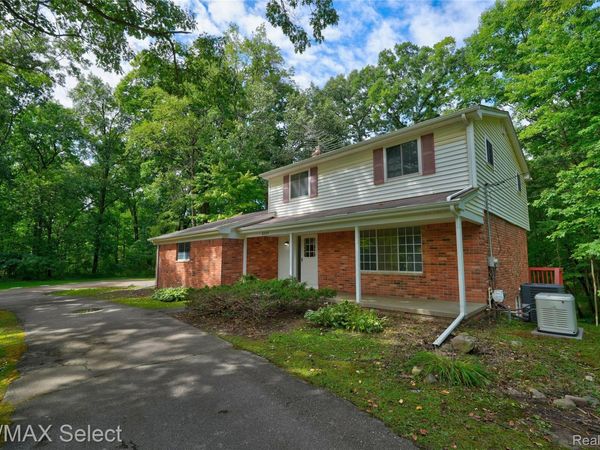 6825 Ridgewood Road , Springfield Township, Mi 48346