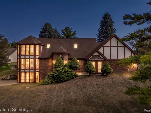 9925 Timothy Lane, Green Oak Township, Mi 48178
