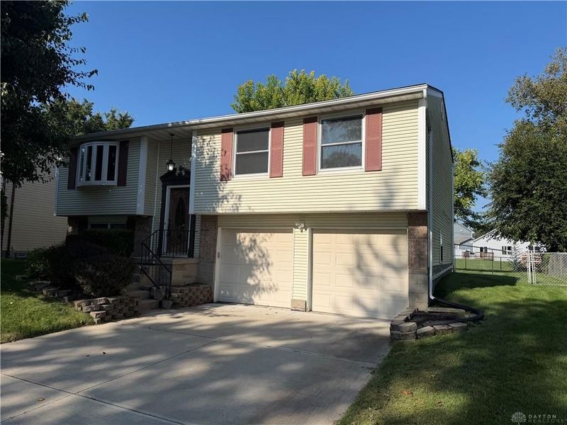 134 Marrett Farm Road, Union, OH 45322 Photo 2