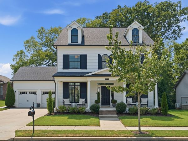 6006 Farmhouse Dr, Franklin, TN 37067