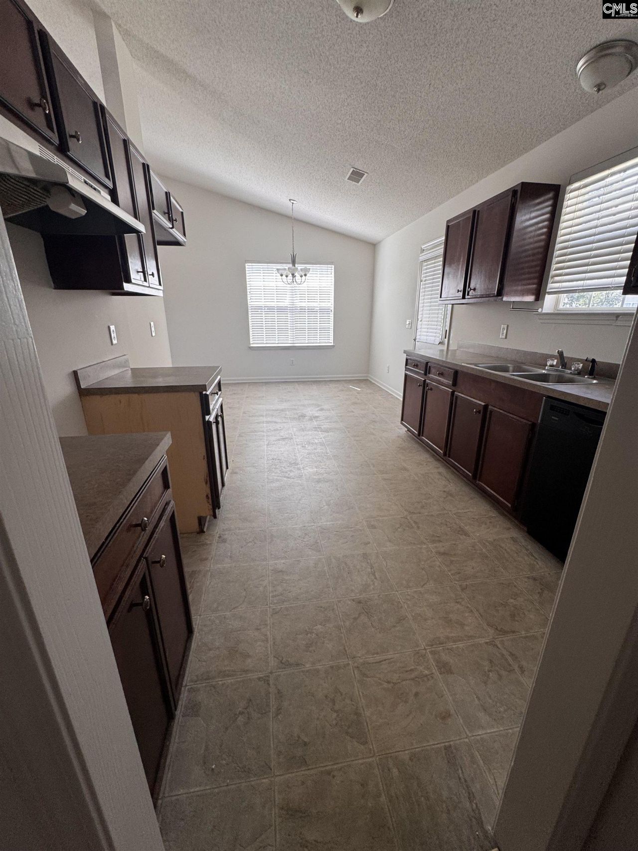 75 Sunset Maple Court  Photo 7