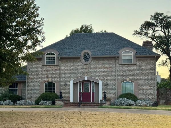 116 Caulder Drive, Chickasha, OK 73018
