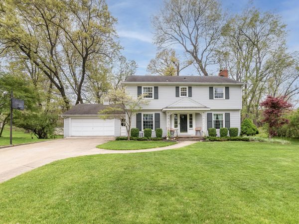 1738 Greenbriar Drive, Portage, MI 49024