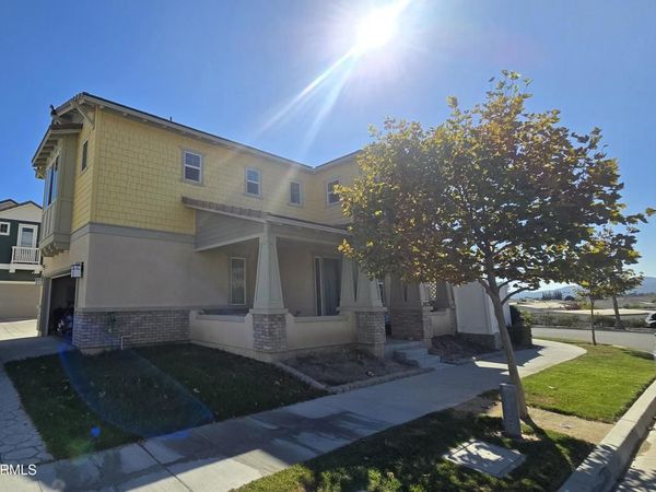 242 Hydrangea Street, Fillmore, CA 93015