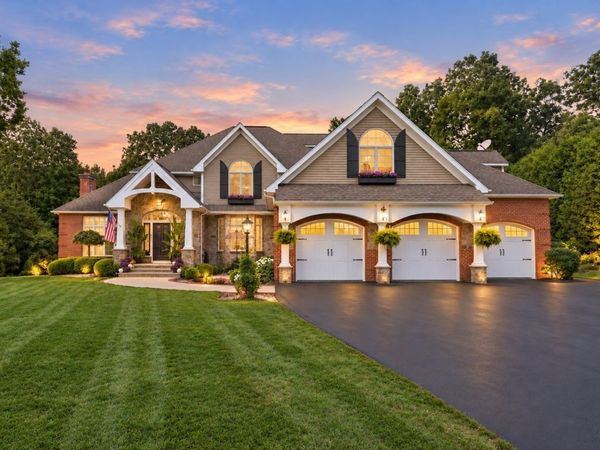 47 Deer Hill Cir, Ludlow, MA 01056