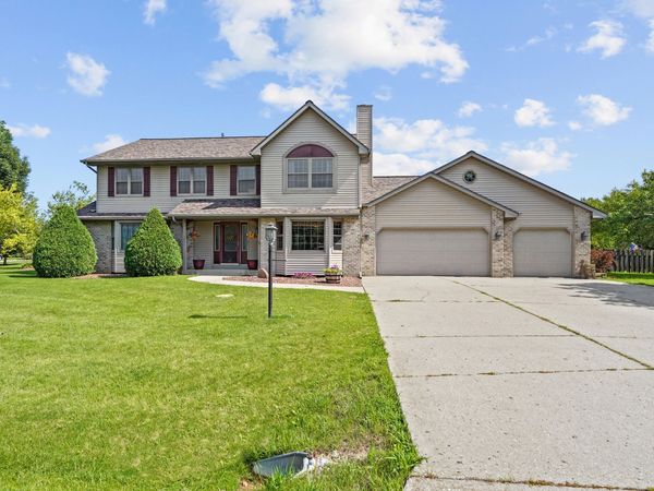 11709 242nd Ave, Salem, WI 53179