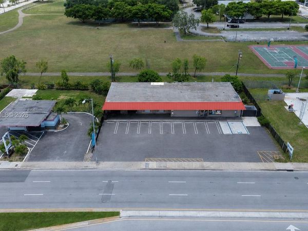 3251 NW 183rd St , Miami Gardens, FL 33056