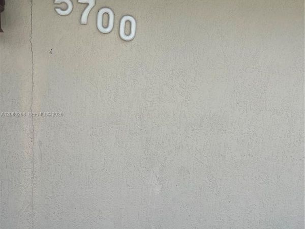 5700 SW 37th Ct , Unit 5700, Davie, FL 33314