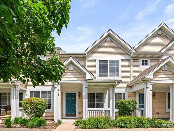 616 Lincoln Station Drive , Oswego, IL 60543