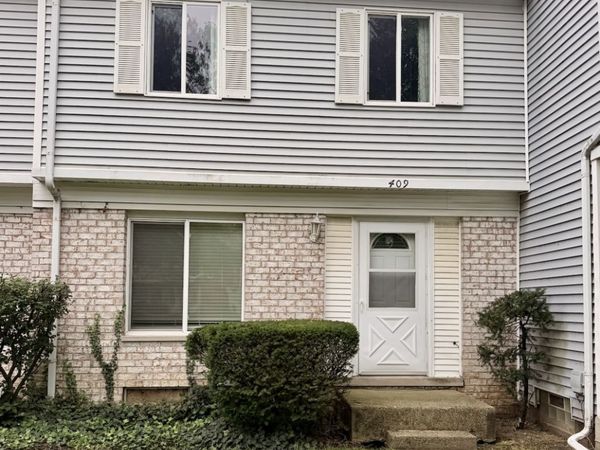 409 Providence Court , Bolingbrook, IL 60440