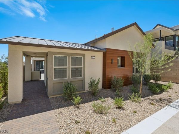 971 Golden Summit Avenue , Las Vegas, NV 89138