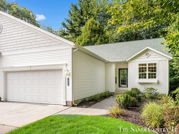 14892 Equestrian Lane, Spring Lake, MI 49456