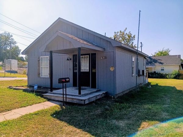 920 E 13th Street , Okmulgee, OK 74447