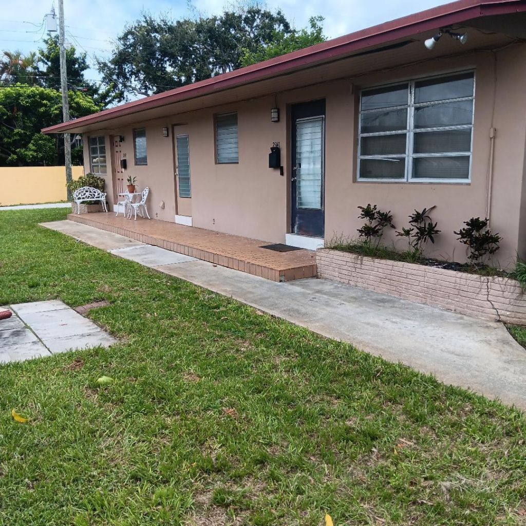 2341 Harding Street, Hollywood, FL 33020 Photo