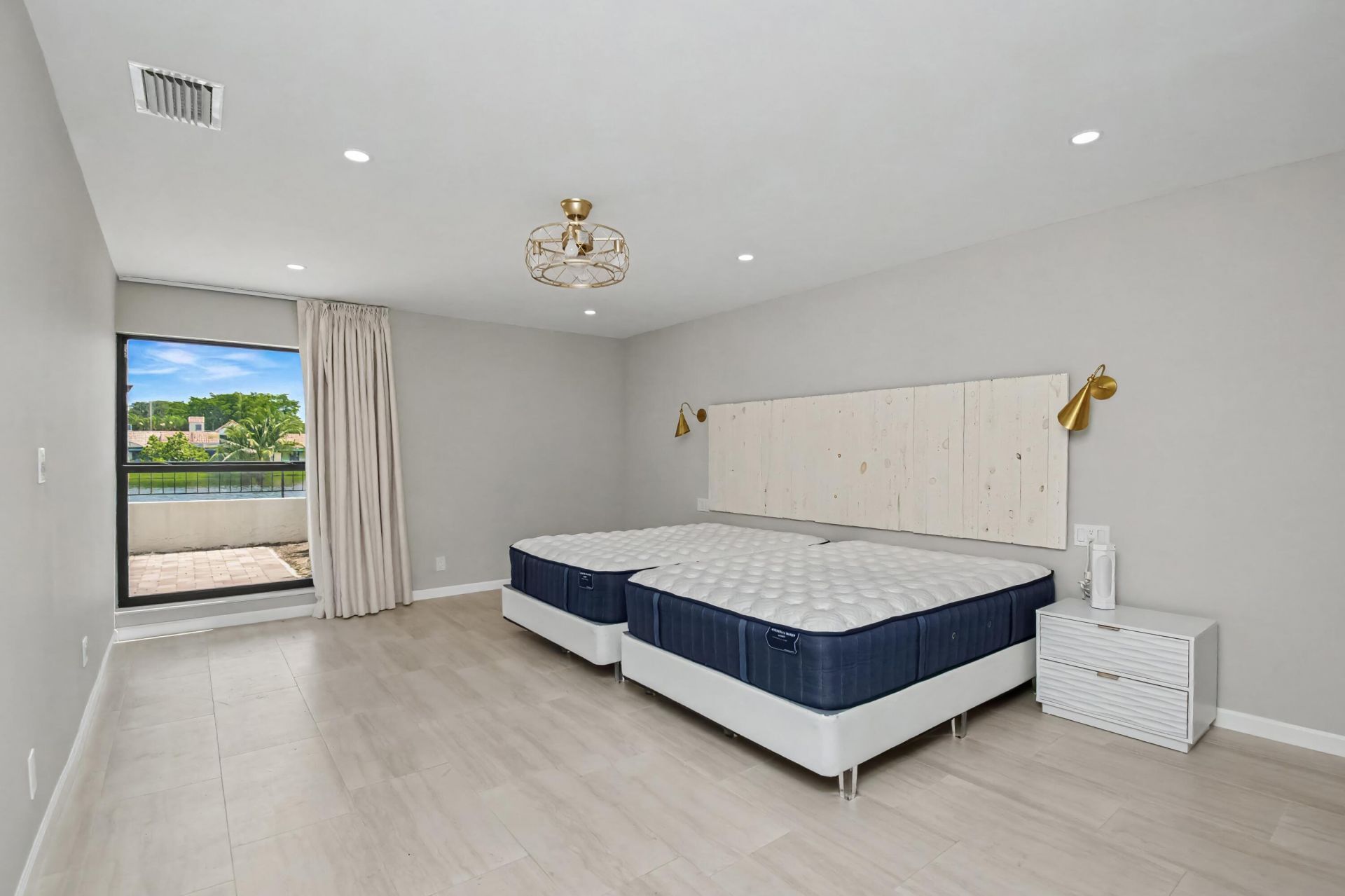 21460 Laguna Drive, Boca Raton, FL 33433 Photo