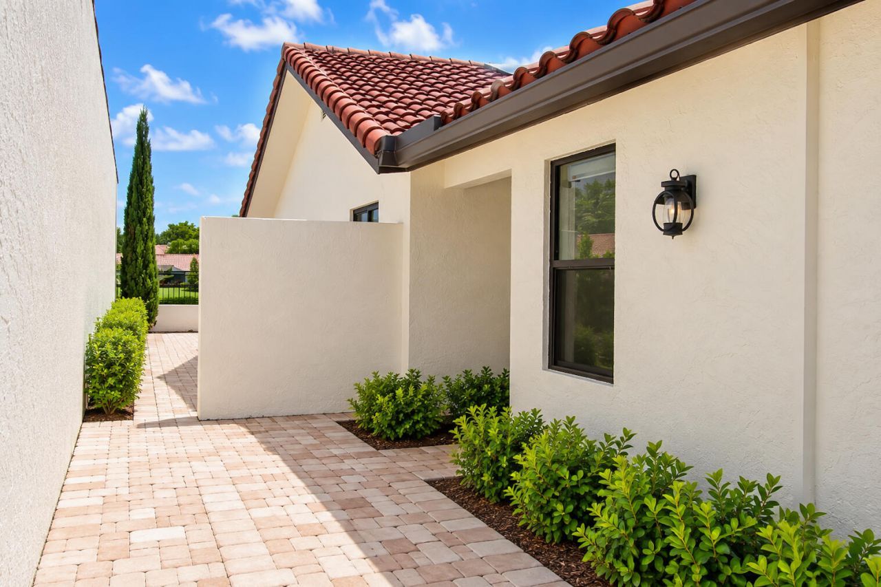 21460 Laguna Drive, Boca Raton, FL 33433 Photo