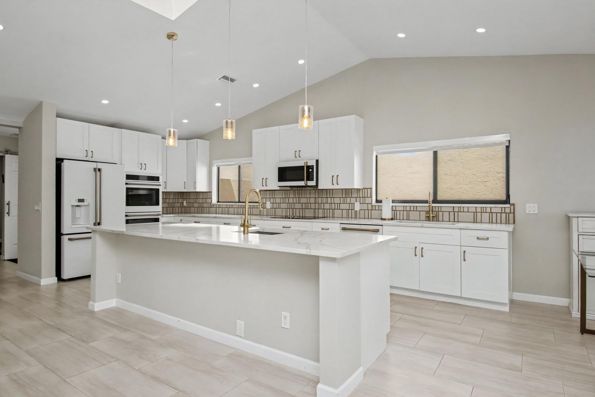 21460 Laguna Drive, Boca Raton, FL 33433 Photo