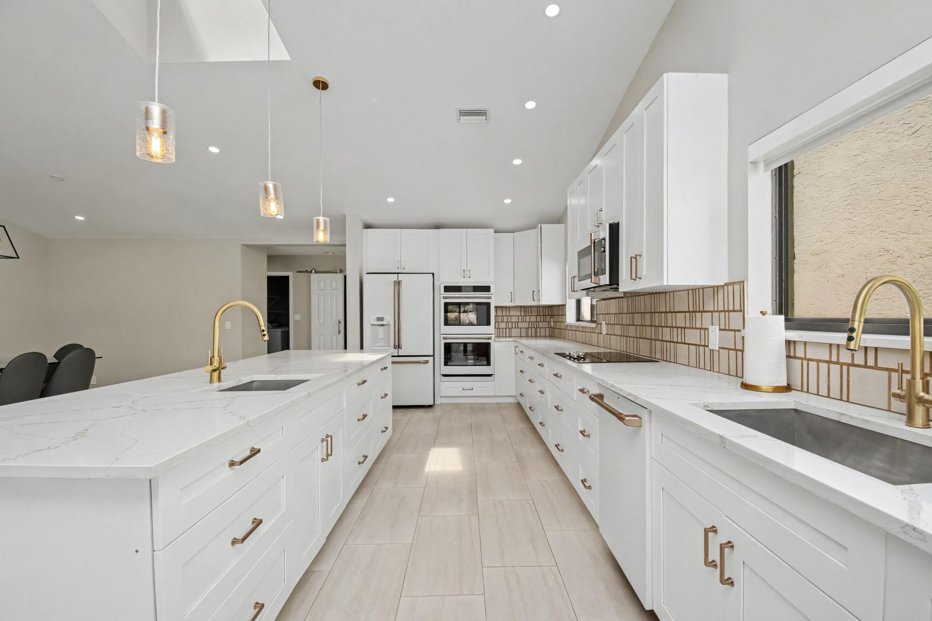21460 Laguna Drive, Boca Raton, FL 33433 Photo