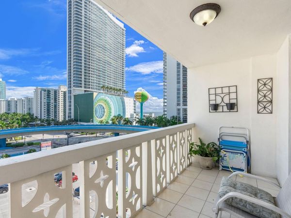 1825 S Ocean Drive, Unit 703, Hallandale Beach, FL 33009