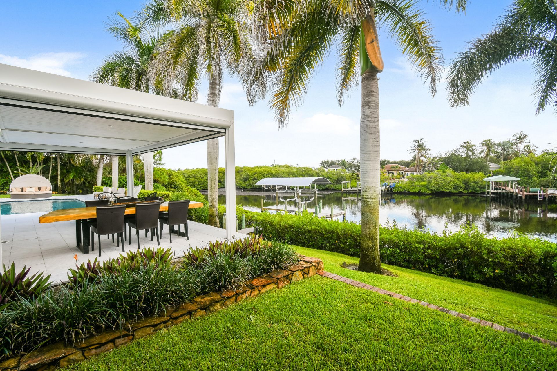 18444 SE Heritage Drive, Tequesta, FL 33469 Photo