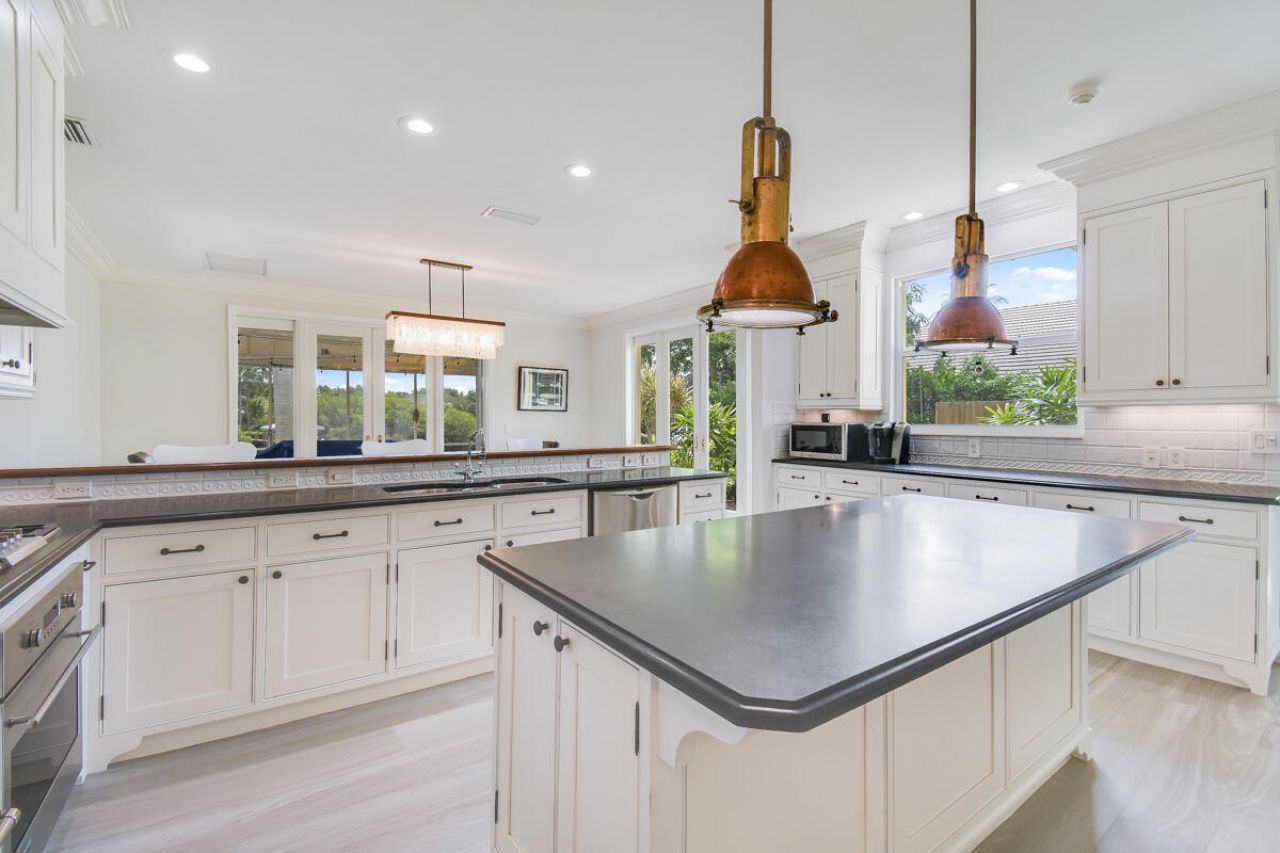 18444 SE Heritage Drive, Tequesta, FL 33469 Photo