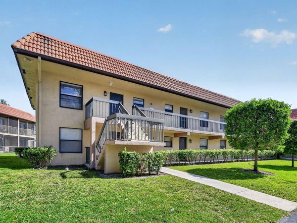 21895 LAKE FOREST Circle, Unit 201, Boca Raton, FL 33433