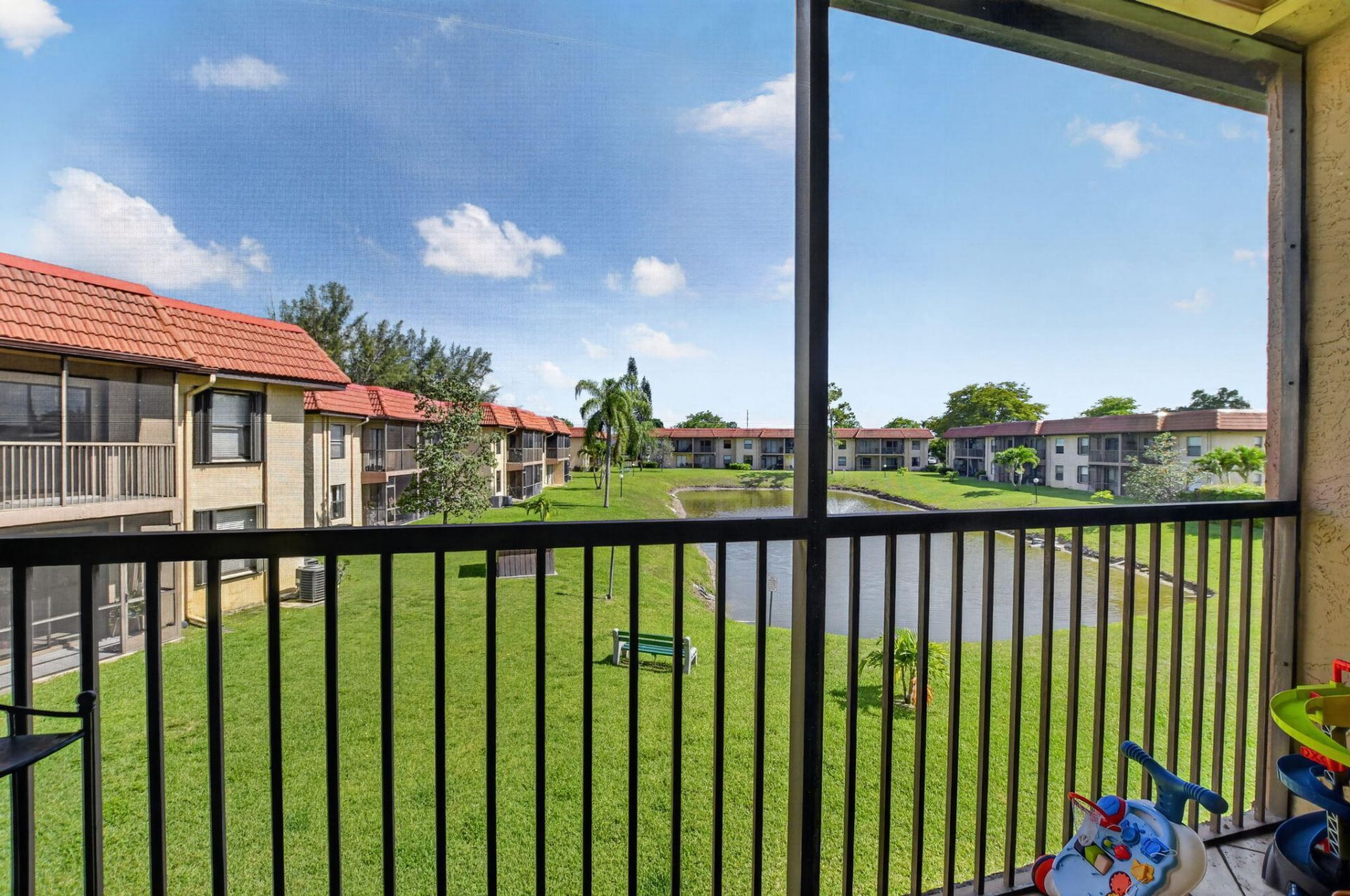 21895 Lake Forest Circle, Unit 201, Boca Raton, FL 33433 Photo