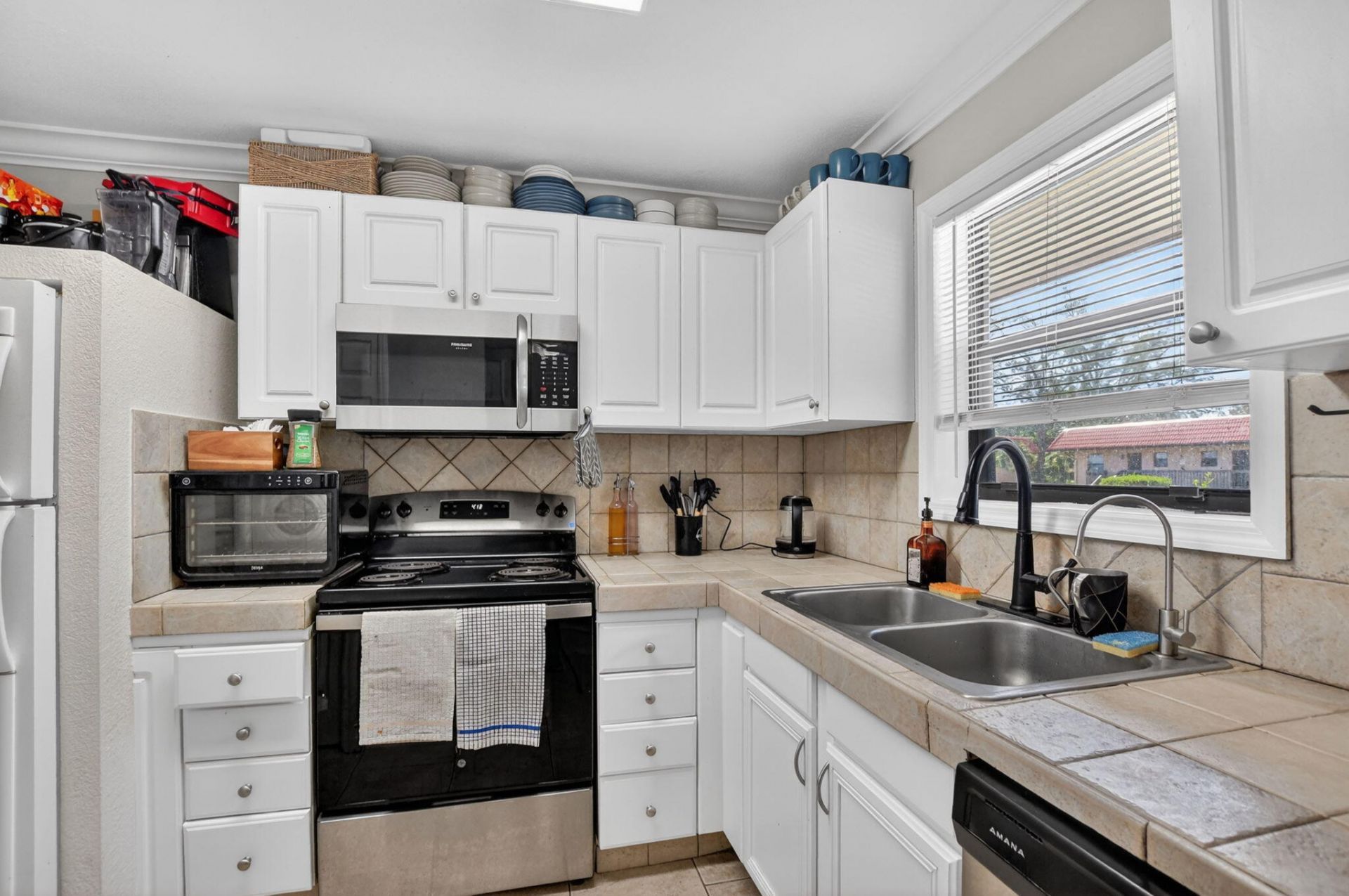 21895 Lake Forest Circle, Unit 201, Boca Raton, FL 33433 Photo