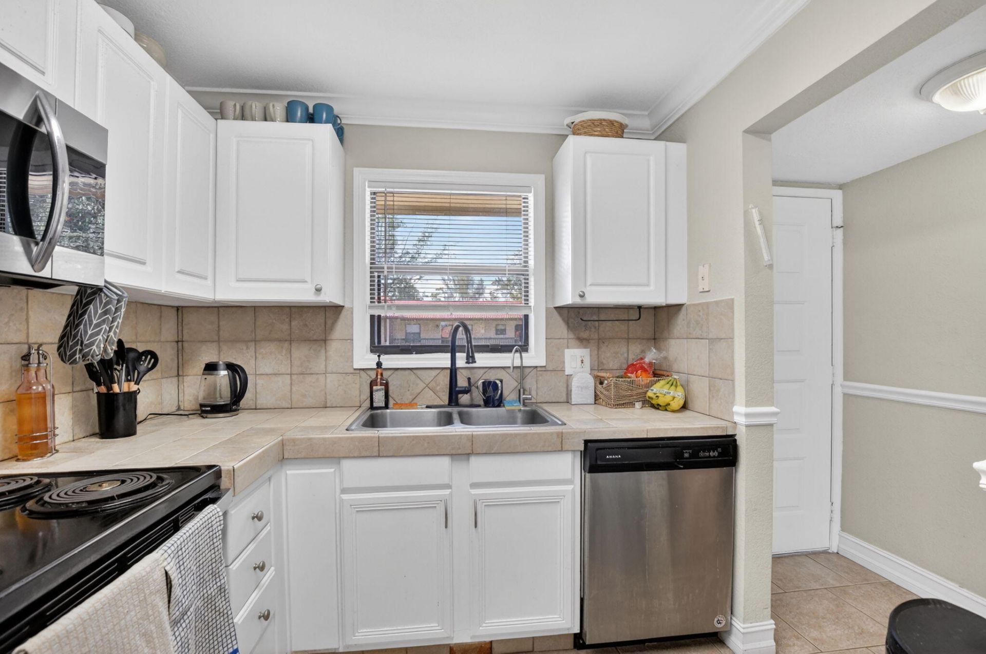 21895 Lake Forest Circle, Unit 201, Boca Raton, FL 33433 Photo