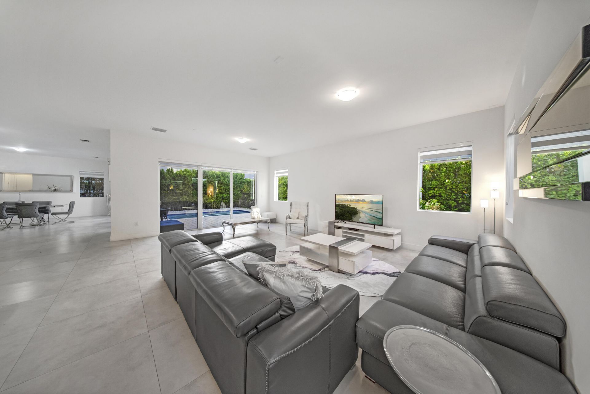 10081 NW 75th Terrace, Doral, FL 33178 Photo