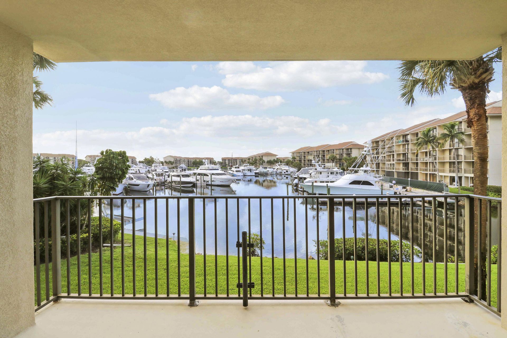 1601 Marina Isle Way, Unit 202, Jupiter, FL 33477 Photo