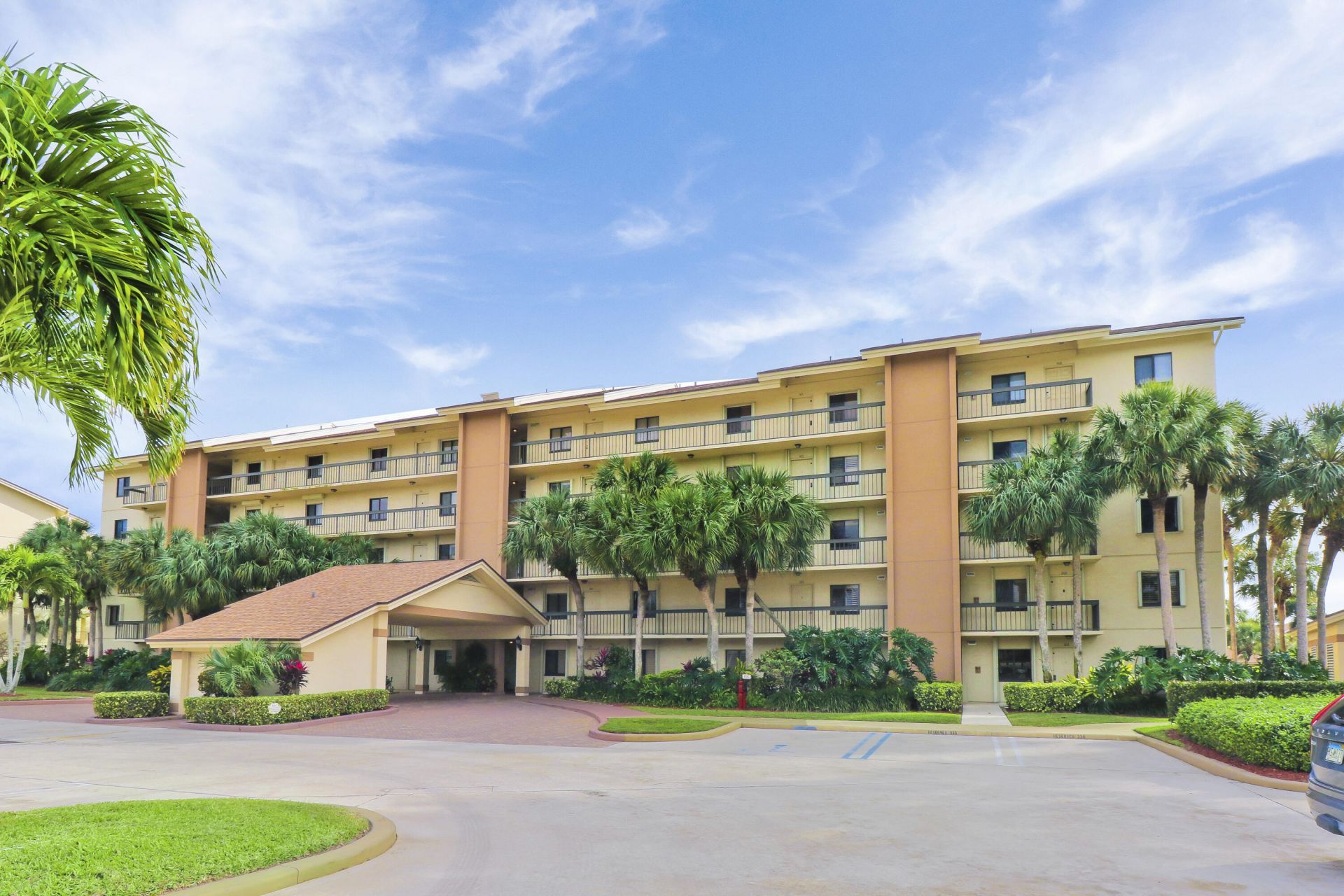 1601 Marina Isle Way, Unit 202, Jupiter, FL 33477 Photo