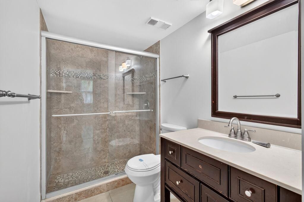 706 Executive Center Drive, Unit 24, West Palm Beach, FL 33401 Photo
