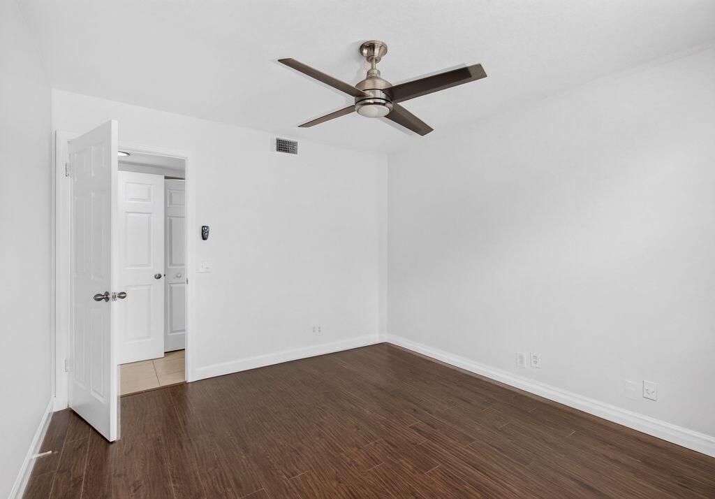 706 Executive Center Drive, Unit 24, West Palm Beach, FL 33401 Photo