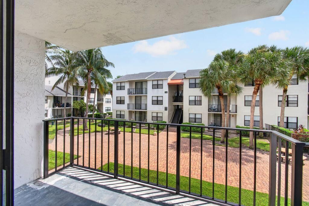 706 Executive Center Drive, Unit 24, West Palm Beach, FL 33401 Photo