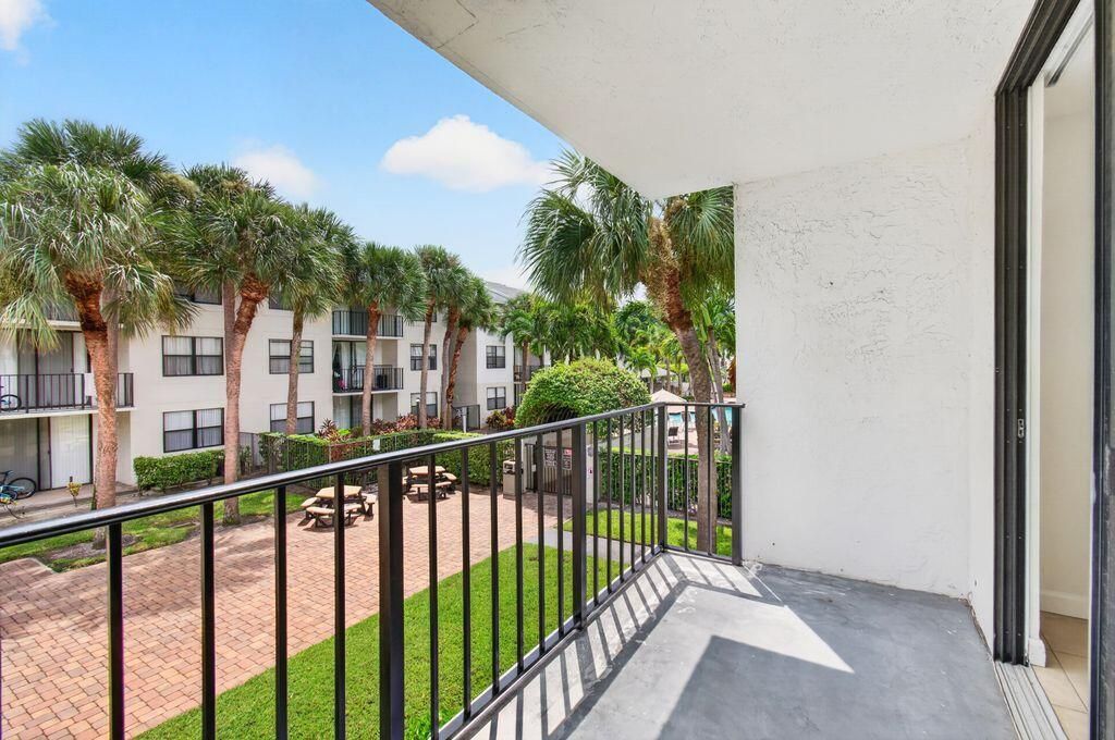 706 Executive Center Drive, Unit 24, West Palm Beach, FL 33401 Photo
