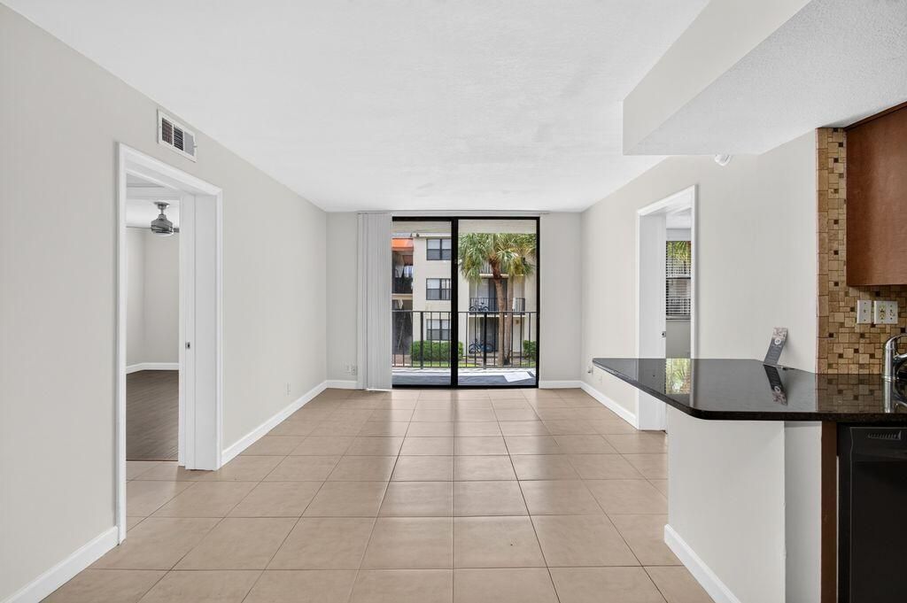 706 Executive Center Drive, Unit 24, West Palm Beach, FL 33401 Photo