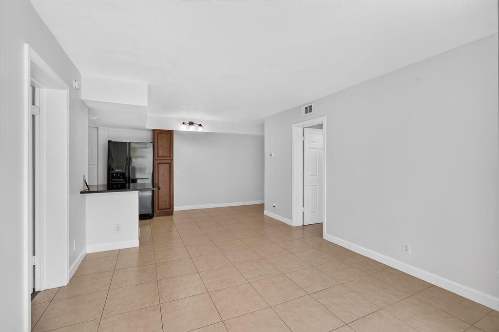 706 Executive Center Drive, Unit 24, West Palm Beach, FL 33401 Photo