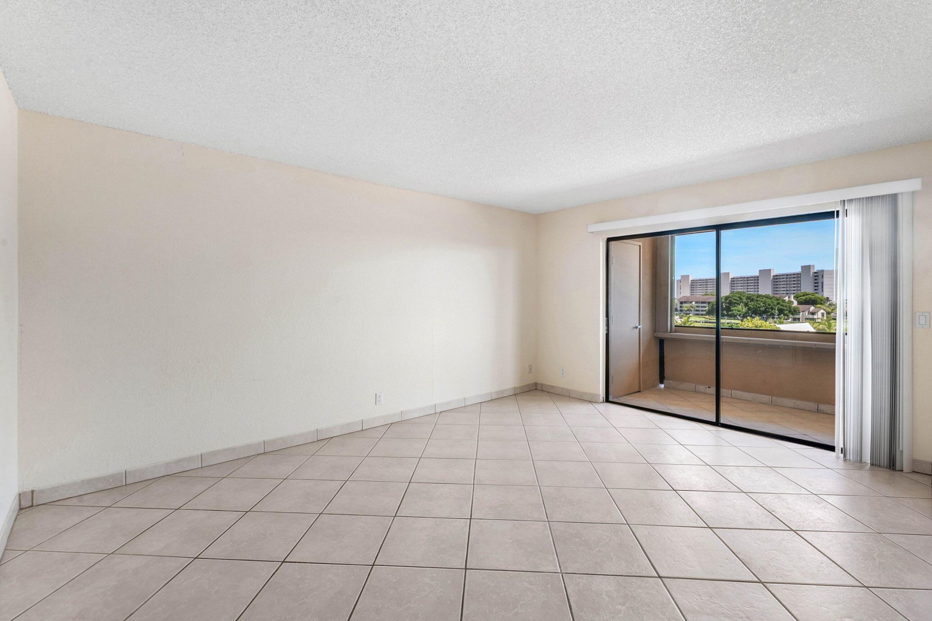 1030 Us Highway 1, Unit 413, North Palm Beach, FL 33408 Photo