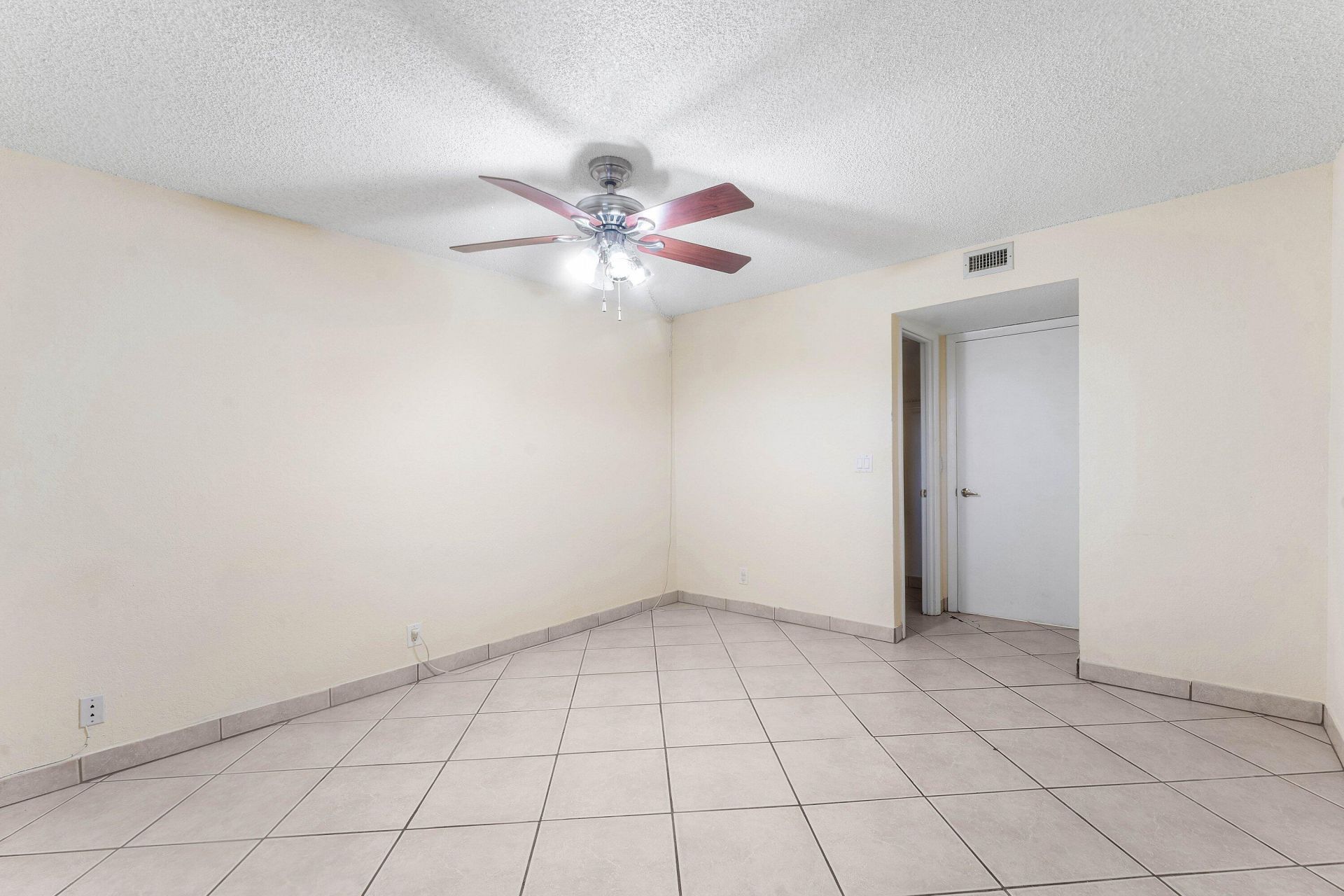 1030 Us Highway 1, Unit 413, North Palm Beach, FL 33408 Photo