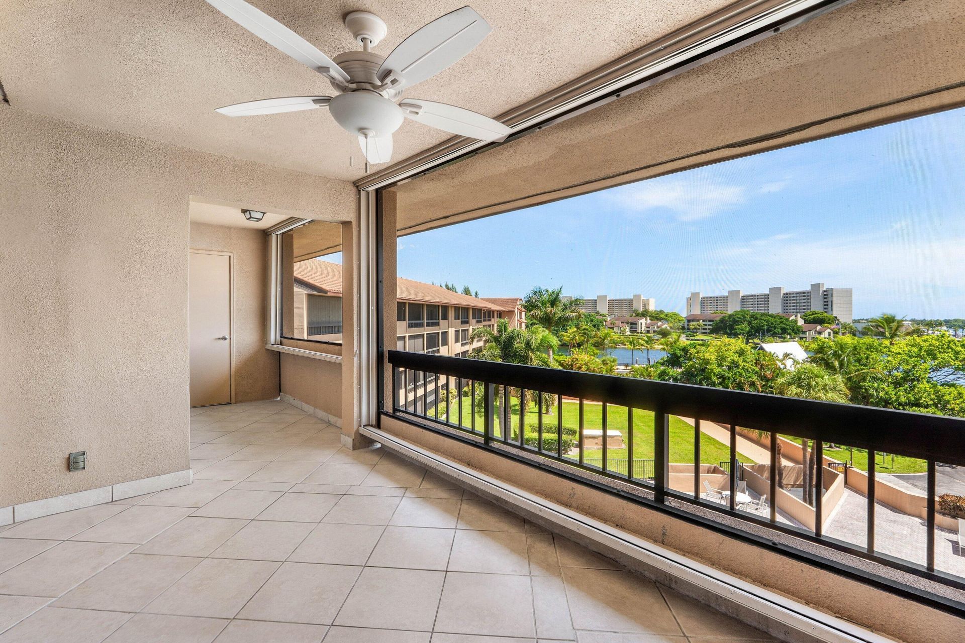 1030 Us Highway 1, Unit 413, North Palm Beach, FL 33408 Photo