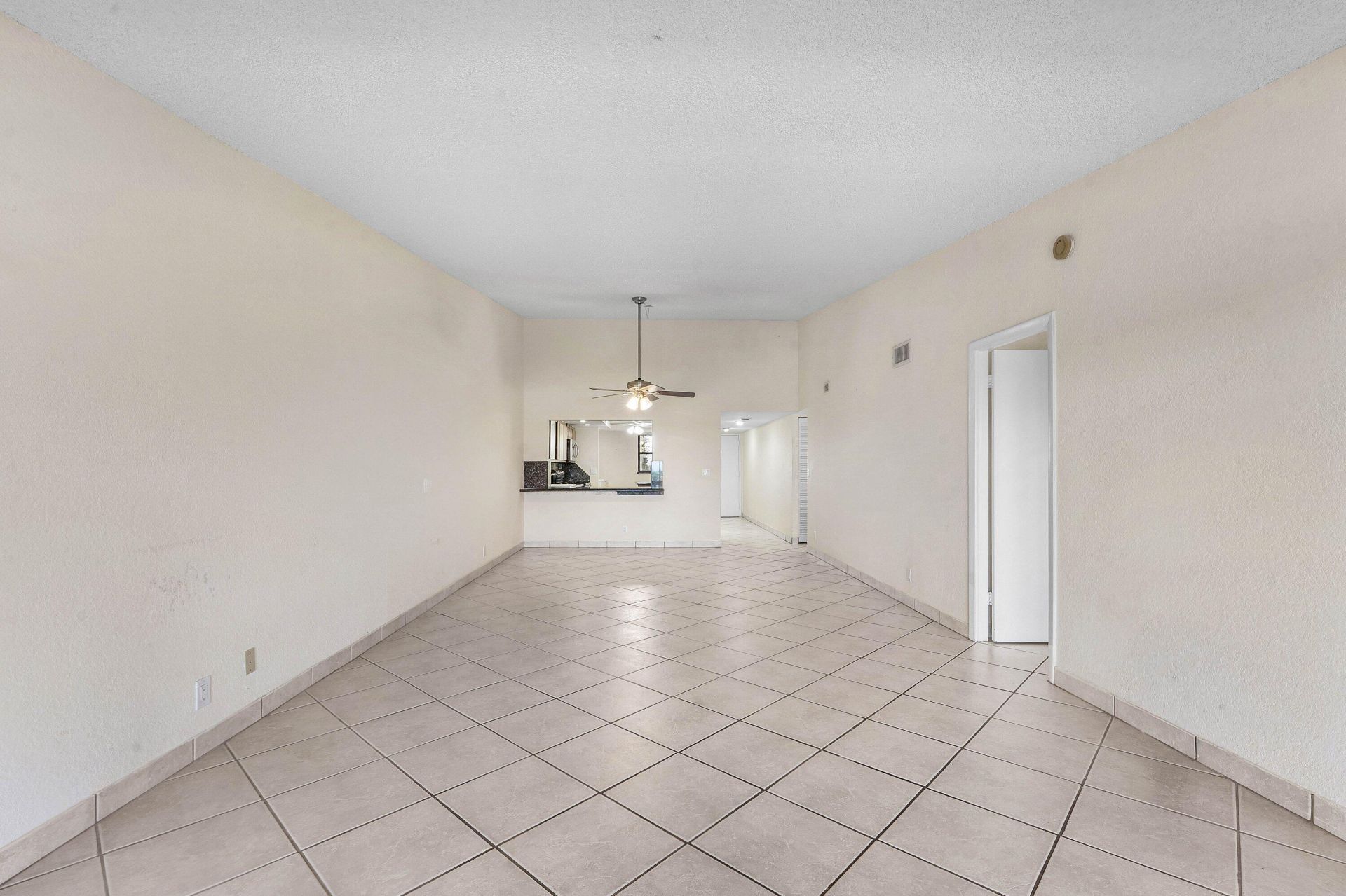 1030 Us Highway 1, Unit 413, North Palm Beach, FL 33408 Photo