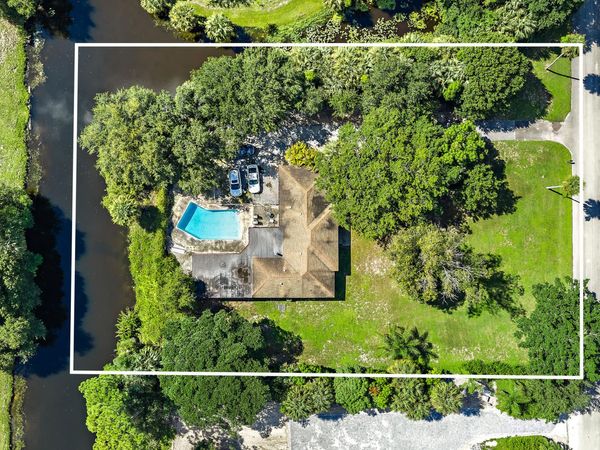 8550 Nashua Drive, Palm Beach Gardens, FL 33418