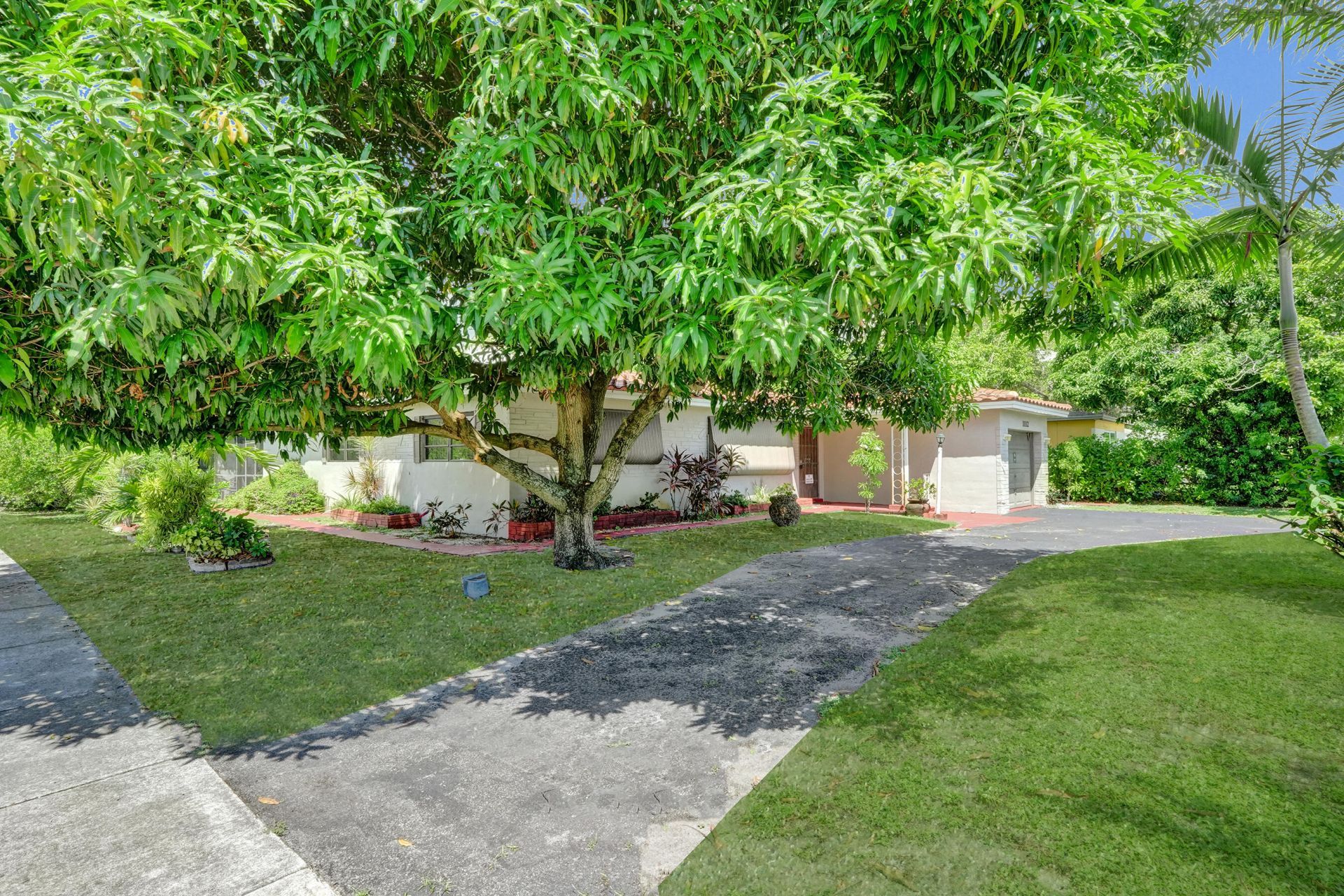 1112 S 22nd Court, Hollywood, FL 33020 Photo