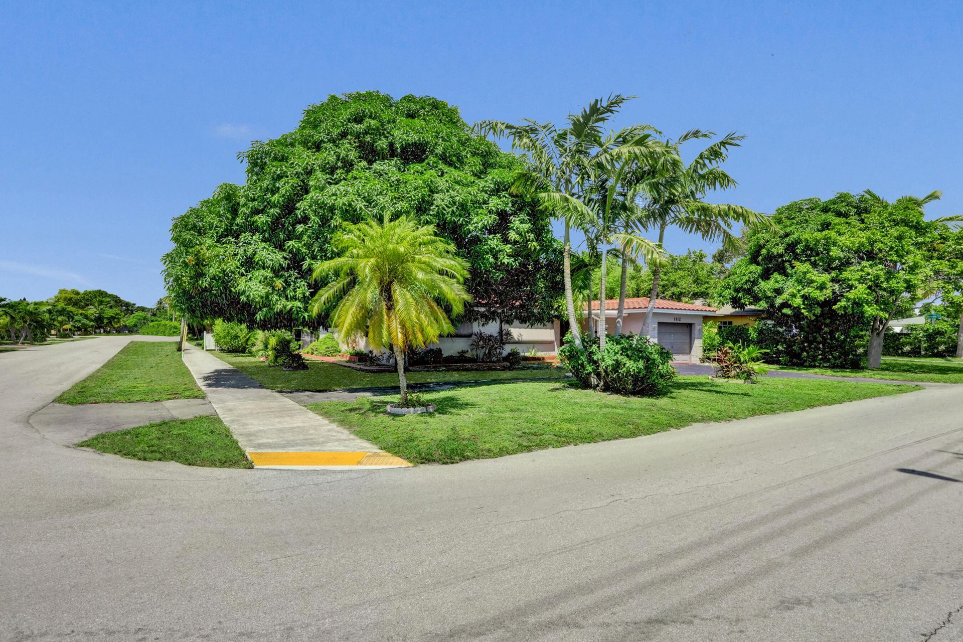 1112 S 22nd Court, Hollywood, FL 33020 Photo
