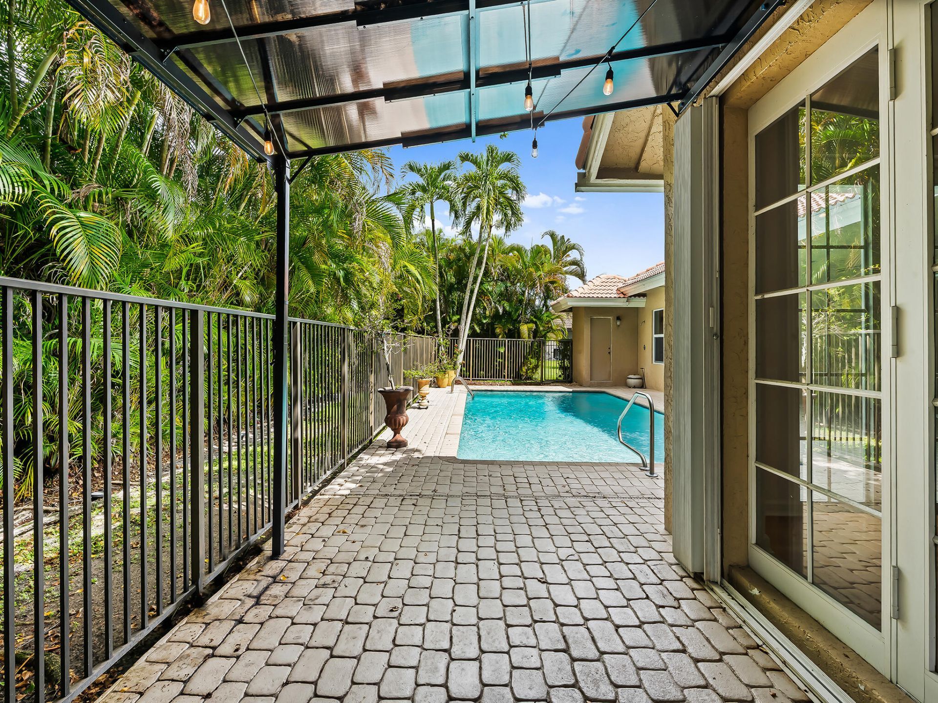1207 Manor Drive S, Weston, FL 33326 Photo