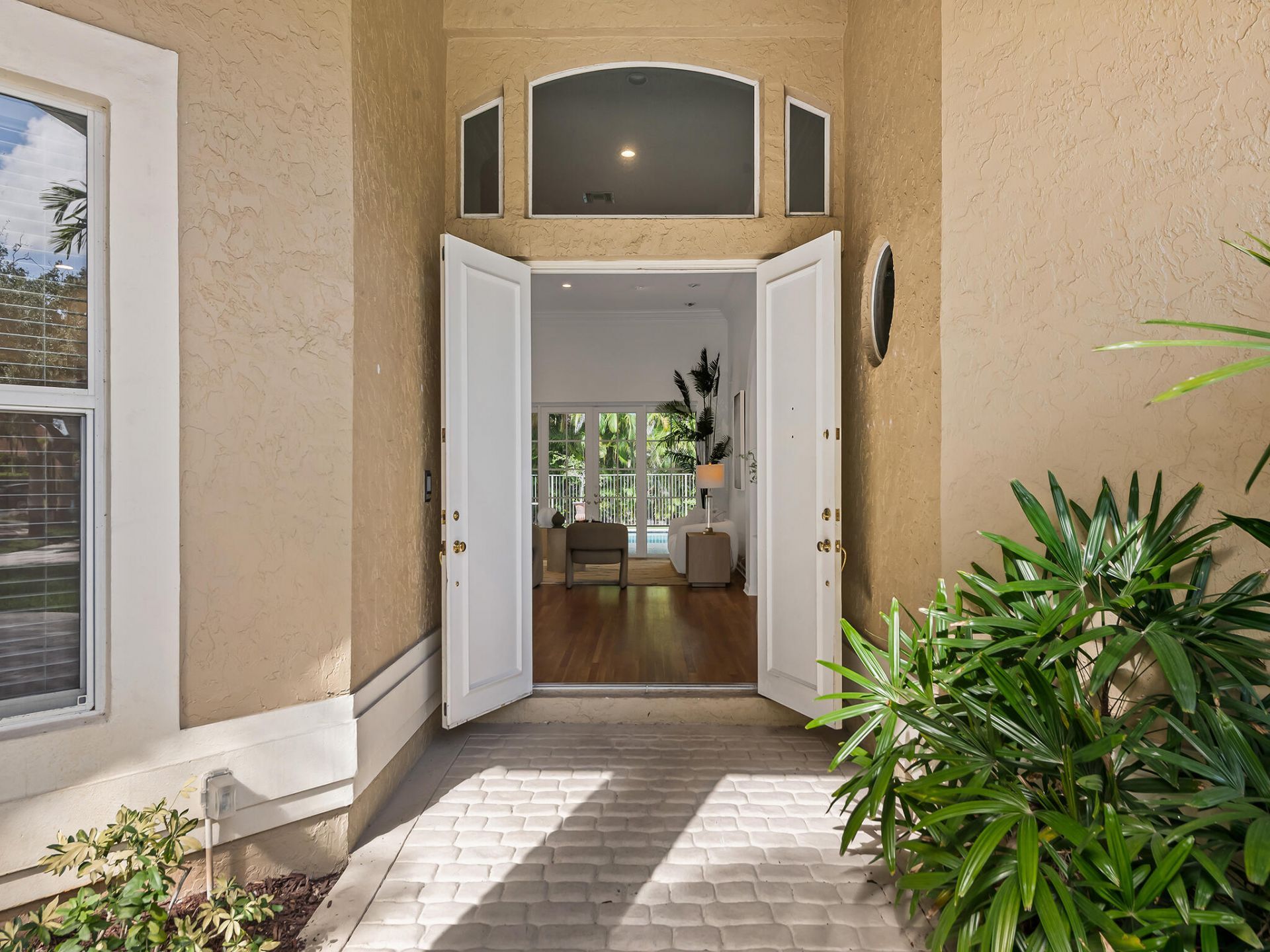 1207 Manor Drive S, Weston, FL 33326 Photo
